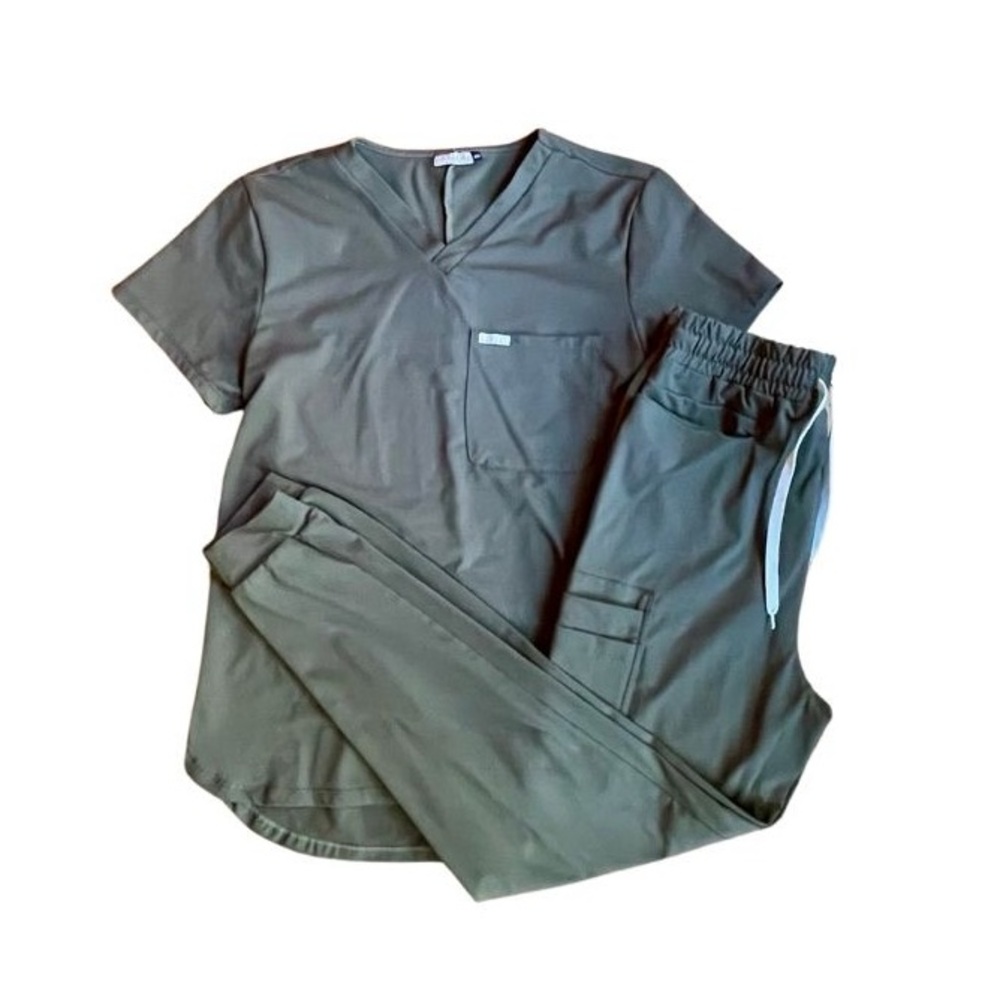 Scope Moss Green Small Jogger Pant & V-Neck XS Top Scrub Set